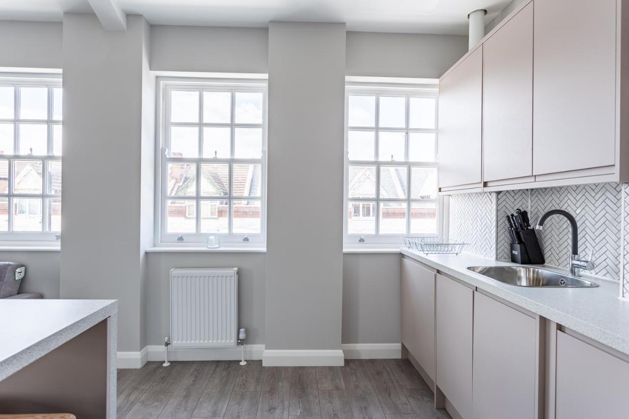 2 Bedroom Apartments With Sofa Bed In Southend 外观 照片